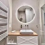 Apartment White Glove Prestige Nad Zatoka Jezioro Ukiel Olsztyn (Warmian-Masurian)