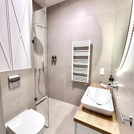 Apartament White Glove Prestige Nad Zatoką Jezioro Ukiel *
